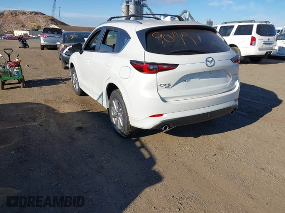 2024 Mazda CX-5 2.5 S Preferred Package with VIN JM3KFBCL5R0516853, listed as a IAAI auction lot 40859077 with 397 mi miles. Bid and sale history available at carsss.com. Image 3.