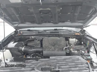 2020 Toyota Tacoma SR5 z VIN 3TMCZ5AN9LM290069, wystawiony jako IAAI lot #41938380 z przebiegiem 131 439 mil mil oraz . Historia ofert i sprzedaży dostępna na DreamBid. Obrazek 10.