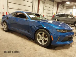 2017 Chevrolet Camaro 1LT z VIN 1G1FB1RS8H0187488, wystawiony jako IAAI lot #42123762 z przebiegiem 57 399 mil mil oraz . Historia ofert i sprzedaży dostępna na DreamBid. Obrazek 1.