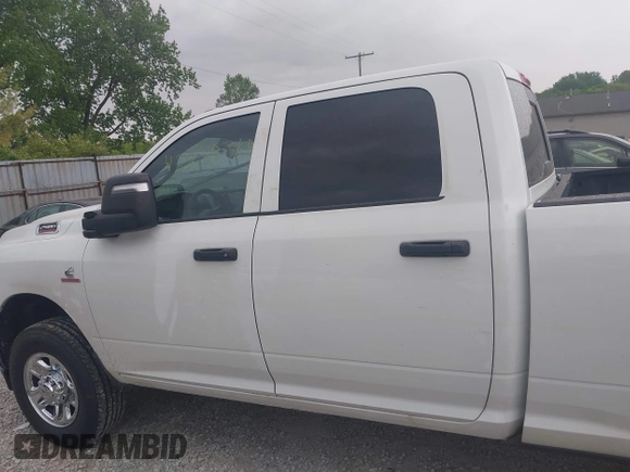 2024 Ram 2500 Tradesman with VIN 3C6UR5CL7RG309801, listed as a IAAI auction lot 42238360 with 60,410 mi miles and . Bid and sale history available at DreamBid. Image 15.