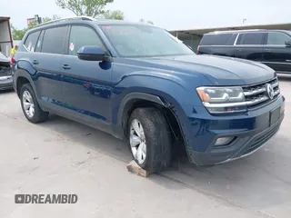 2018 Volkswagen Atlas SE z VIN 1V2KR2CA4JC532476, wystawiony jako IAAI lot #42070722 z przebiegiem 155 320 mil mil oraz . Historia ofert i sprzedaży dostępna na DreamBid. Obrazek 1.