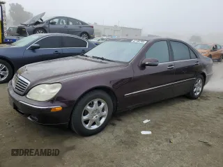 2001 Mercedes-Benz S-Class with VIN WDBNG70J81A138687, listed as a Copart auction lot 42194795 with 137,677 mi miles and Salvage Title. Bid and sale history available at carsss.com. Image 1.