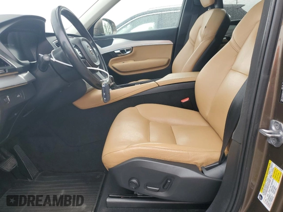 2016 Volvo XC90 T6 Momentum with VIN YV4A22PK1G1019644, listed as a Copart auction lot 52175075 with 140,718 mi miles and Clean Title. Bid and sale history available at carsss.com. Image 7.
