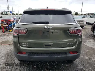 2019 Jeep Compass Latitude z VIN 3C4NJDBBXKT813862, wystawiony jako Copart lot #58957685 z przebiegiem 68 802 mil mil oraz Szkoda całkowita • Salvage title. Historia ofert i sprzedaży dostępna na DreamBid. Obrazek 6.