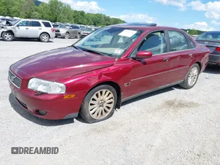 2006 Volvo S80 z VIN YV1TS592461426117, wystawiony jako IAAI lot #42330241 z przebiegiem 149 690 mil mil oraz . Historia ofert i sprzedaży dostępna na DreamBid. Obrazek 2.