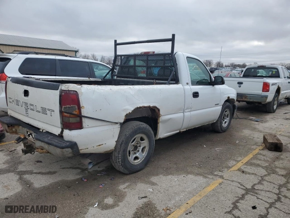 2000 Chevrolet Silverado 1500 with VIN 1GCEC14V2YZ292346, listed as a Copart auction lot 86840604 with 232,084 mi miles and Clean Title. Bid and sale history available at carsss.com. Image 3.
