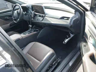 2023 Lexus ES with VIN 58ADA1C10PU026937, listed as a IAAI auction lot 41924903 with 135,947 mi miles. Bid and sale history available at carsss.com. Image 5.