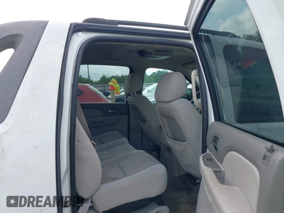2009 Chevrolet Avalanche 1LT with VIN 3GNEC12079G239075, listed as a IAAI auction lot 42427400 with 227,766 mi miles and . Bid and sale history available at DreamBid. Image 8.