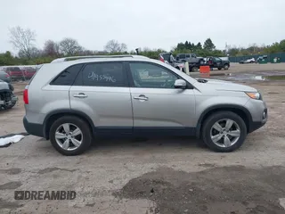 2013 Kia Sorento EX with VIN 5XYKUCA67DG380083, listed as a IAAI auction lot 41957996 with 73,598 mi miles and . Bid and sale history available at DreamBid. Image 13.