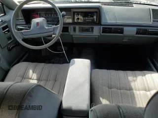 1990 Oldsmobile Cutlass z VIN 2G3AL54R2L2339637, wystawiony jako Copart lot #78364484 z przebiegiem 89 106 mil mil oraz Tytuł czysty. Historia ofert i sprzedaży dostępna na DreamBid. Obrazek 8.