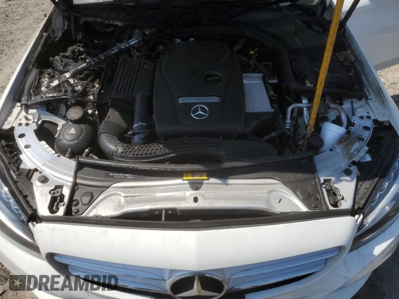 2017 Mercedes-Benz C 300 z VIN 55SWF4KB9HU220182, wystawiony jako Copart lot #62109395 z przebiegiem Nie podano mil oraz Szkoda całkowita • Salvage title. Historia ofert i sprzedaży dostępna na DreamBid. Obrazek 11.