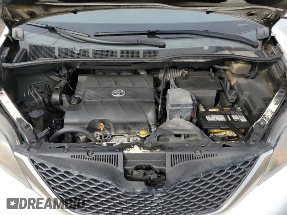 2011 Toyota Sienna SE with VIN 5TDXK3DC5BS030822, listed as a Copart auction lot 52700885 with 352,113 mi miles and Salvage title. Bid and sale history available at DreamBid. Image 12.