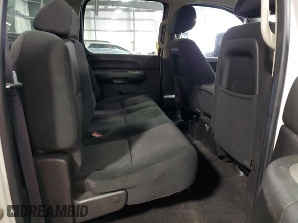 2011 GMC Sierra 2500HD SLE z VIN 1GT120C80BF152148, wystawiony jako Copart lot #75764754 z przebiegiem 193 798 mil mil oraz Szkoda całkowita • Salvage title. Historia ofert i sprzedaży dostępna na DreamBid. Obrazek 10.