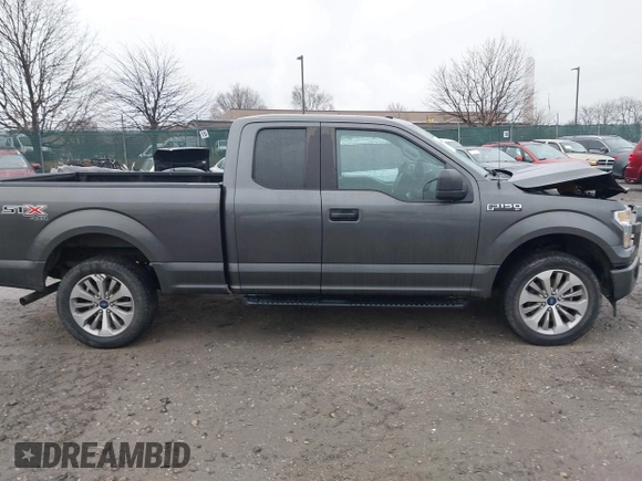 2017 Ford F-150 XL z VIN 1FTFX1EFXHKE03394, wystawiony jako IAAI lot #41471000 z przebiegiem 217 333 mil mil oraz . Historia ofert i sprzedaży dostępna na DreamBid. Obrazek 13.