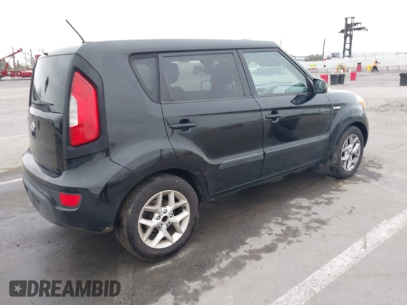 2012 Kia Soul with VIN KNDJT2A59C7748615, listed as a IAAI auction lot 42077867 with 199,114 mi miles. Bid and sale history available at carsss.com. Image 4.