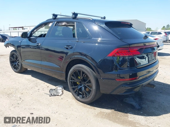 2021 Audi Q8 Premium Plus z VIN WA1EVAF14MD003053, wystawiony jako IAAI lot #41854362 z przebiegiem 32 412 mil mil oraz . Historia ofert i sprzedaży dostępna na DreamBid. Obrazek 3.