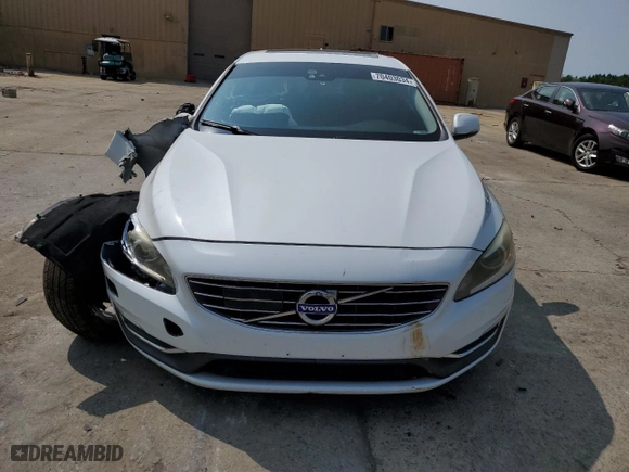 2016 Volvo S60 Inscription T5 Drive-E Platinum with VIN LYV402FM5GB089617, listed as a Copart auction lot 70403034 with NaN miles and Salvage Title. Bid and sale history available at carsss.com. Image 5.