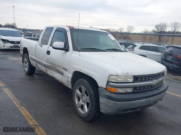 2002 Chevrolet Silverado 1500 LT with VIN 2GCEK19T421244258, listed as a IAAI auction lot 41472464 with 237,300 mi miles. Bid and sale history available at carsss.com. Image 6.