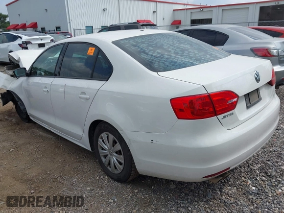 2013 Volkswagen Jetta S z VIN 3VW2K7AJ2DM236653, wystawiony jako IAAI lot #42163312 z przebiegiem 133 000 mil mil oraz . Historia ofert i sprzedaży dostępna na DreamBid. Obrazek 3.