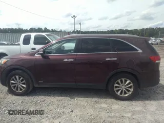 2017 Kia Sorento LX z VIN 5XYPGDA30HG252783, wystawiony jako IAAI lot #42397628 z przebiegiem 80 166 mil mil oraz . Historia ofert i sprzedaży dostępna na DreamBid. Obrazek 13.