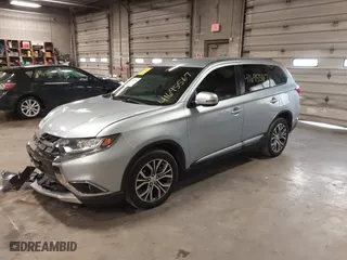 2017 Mitsubishi Outlander SE with VIN JA4AZ3A33HZ020667, listed as a IAAI auction lot 41695567 with 89,123 mi miles. Bid and sale history available at carsss.com. Image 18.