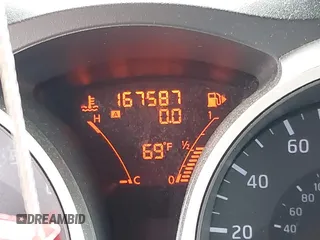 2015 Nissan Juke SV z VIN JN8AF5MV6FT555181, wystawiony jako IAAI lot #42261053 z przebiegiem 167 587 mil mil oraz . Historia ofert i sprzedaży dostępna na DreamBid. Obrazek 15.