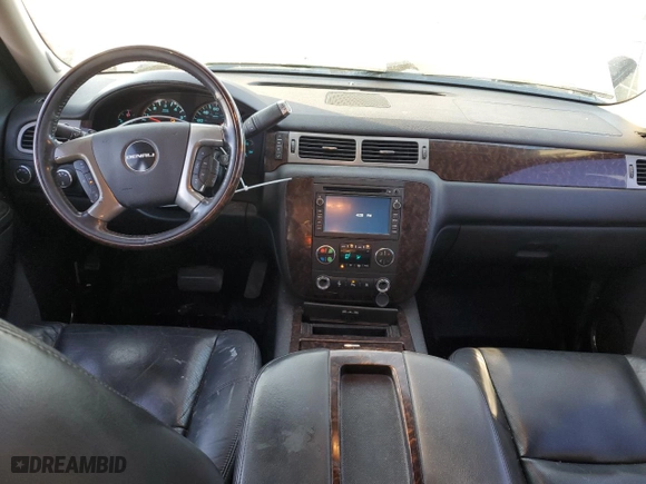 2011 GMC Sierra 2500HD Denali with VIN 1GT125CG4BF136605, listed as a Copart auction lot 83184234 with 221,476 mi miles and Salvage Title. Bid and sale history available at carsss.com. Image 8.