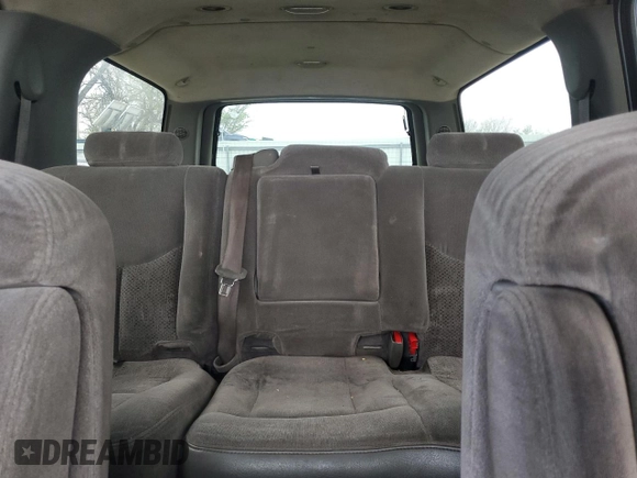 2005 Chevrolet Suburban LS z VIN 3GNEC16Z65G248353, wystawiony jako Copart lot #51987225 z przebiegiem 278 215 mil mil oraz Szkoda całkowita • Salvage title. Historia ofert i sprzedaży dostępna na DreamBid. Obrazek 10.