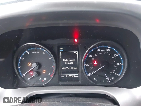 2018 Toyota RAV4 XLE z VIN JTMWFREV4JJ188776, wystawiony jako IAAI lot #41525603 z przebiegiem 110 743 mil mil oraz . Historia ofert i sprzedaży dostępna na DreamBid. Obrazek 7.