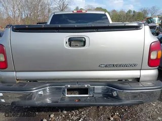 2001 Chevrolet Silverado 1500 LT with VIN 1GCEK19T31Z137434, listed as a IAAI auction lot 41592047 with 246,705 mi miles. Bid and sale history available at carsss.com. Image 16.