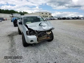 2001 Nissan Frontier XE z VIN 1N6DD26S71C315501, wystawiony jako Copart lot #55604945 z przebiegiem 202 275 mil mil oraz Szkoda całkowita • Salvage title. Historia ofert i sprzedaży dostępna na DreamBid. Obrazek 14.