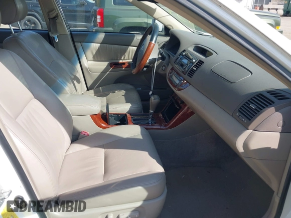 2005 Toyota Camry LE with VIN JTDBF30K650165746, listed as a IAAI auction lot 42066944 with 205,829 mi miles and . Bid and sale history available at DreamBid. Image 5.
