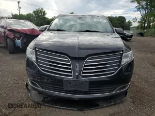 2019 Lincoln MKT with VIN 2LMHJ5NK1KBL04267, listed as a Copart auction lot 60502454 with Not Provided miles and Salvage Title. Bid and sale history available at DreamBid. Image 5.