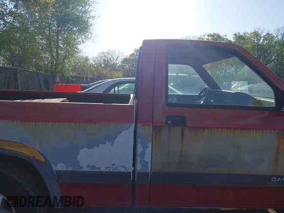 1991 Dodge Dakota "S" with VIN 1B7FL26X4MS257044, listed as a IAAI auction lot 42038980 with 120,127 mi miles. Bid and sale history available at carsss.com. Image 8.
