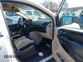 2015 Ram Cargo Van Tradesman with VIN 2C4JRGAG4FR564358, listed as a IAAI auction lot 41817594 with 213,975 mi miles. Bid and sale history available at carsss.com. Image 5.