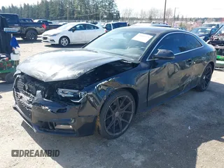 2013 Audi S5 Premium Plus z VIN WAUCGAFR5DA034713, wystawiony jako IAAI lot #41888979 z przebiegiem 81 180 mil mil oraz . Historia ofert i sprzedaży dostępna na DreamBid. Obrazek 2.