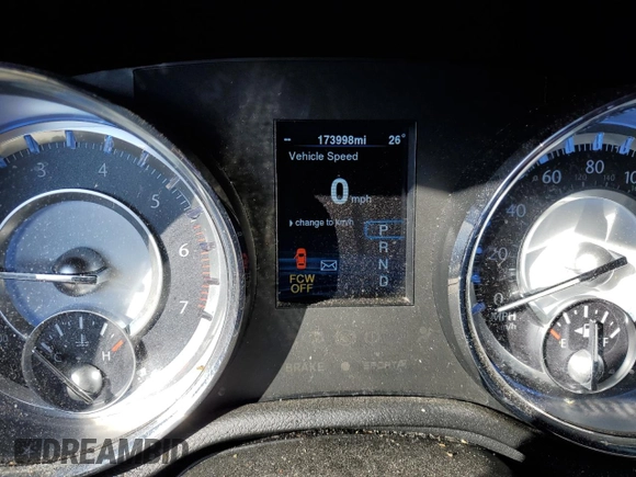 2013 Chrysler 300 C z VIN 2C3CCAKT4DH600916, wystawiony jako Copart lot #42281255 z przebiegiem 173 998 mil mil oraz Szkoda całkowita • Salvage title. Historia ofert i sprzedaży dostępna na DreamBid. Obrazek 9.