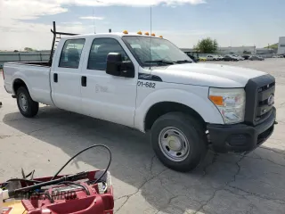 2015 Ford F-250 XL z VIN 1FT7W2A69FED12129, wystawiony jako Copart lot #53136255 z przebiegiem 246 251 mil mil oraz Czysty tytuł • Clean title. Historia ofert i sprzedaży dostępna na DreamBid. Obrazek 4.