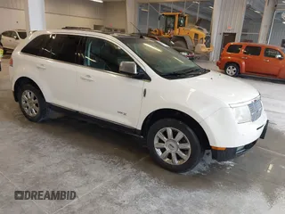 2008 Lincoln MKX with VIN 2LMDU68C58BJ17980, listed as a IAAI auction lot 40948227 with 268,790 mi miles. Bid and sale history available at carsss.com. Image 1.