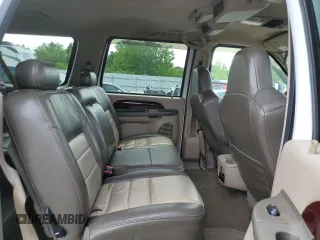 2004 Ford Excursion Eddie Bauer z VIN 1FMSU45P54EA29671, wystawiony jako Copart lot #58798175 z przebiegiem 261 558 mil mil oraz Czysty tytuł • Clean title. Historia ofert i sprzedaży dostępna na DreamBid. Obrazek 11.