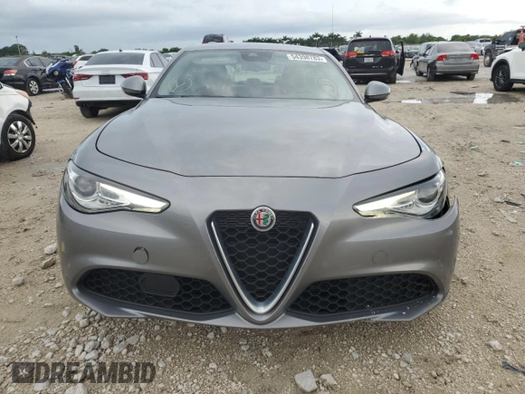 2021 Alfa Romeo Giulia with VIN ZARFANAN1M7648173, listed as a Copart auction lot 54398783 with 17,547 mi miles. Bid and sale history available at carsss.com. Image 5.