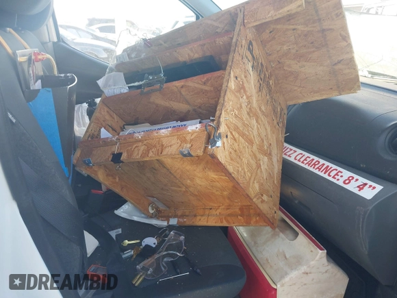 2017 Nissan NV200 S z VIN 3N6CM0KN2HK709802, wystawiony jako IAAI lot #40949324 z przebiegiem Nie podano mil oraz . Historia ofert i sprzedaży dostępna na DreamBid. Obrazek 5.
