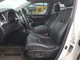 2017 Toyota Highlander XLE with VIN 5TDJZRFH7HS423114, listed as a Copart auction lot 61159515 with 111,226 mi miles and Salvage title. Bid and sale history available at DreamBid. Image 7.