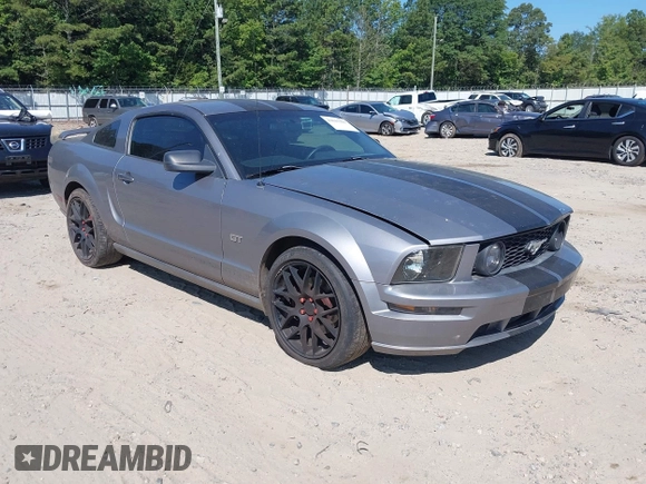 2006 Ford Mustang GT Deluxe with VIN 1ZVFT82H265198298, listed as a IAAI auction lot 42845581 with 198,600 mi miles and . Bid and sale history available at DreamBid. Image 1.