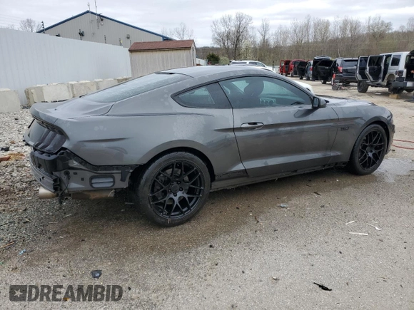 2018 Ford Mustang GT z VIN 1FA6P8CFXJ5113050, wystawiony jako Copart lot #50922565 z przebiegiem 75 609 mil mil oraz Szkody całkowita. Historia ofert i sprzedaży dostępna na DreamBid. Obrazek 3.