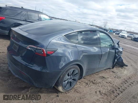 2025 Tesla Model Y Long Range with VIN 7SAYGDED3SF229605, listed as a IAAI auction lot 41726254 with Not Provided miles and . Bid and sale history available at DreamBid. Image 4.