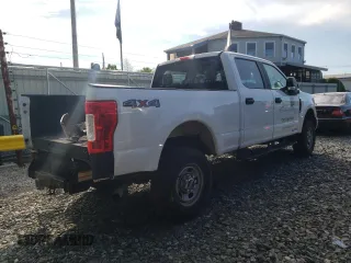2017 Ford F-350 Platinum z VIN 1FT8W3B64HED38648, wystawiony jako Copart lot #57164235 z przebiegiem 82 440 mil mil oraz Szkoda całkowita • Salvage title. Historia ofert i sprzedaży dostępna na DreamBid. Obrazek 3.