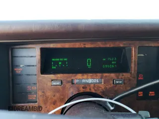 1994 Cadillac Fleetwood z VIN 1G6DW52PXRR704063, wystawiony jako Copart lot #75345394 z przebiegiem 96 067 mil mil oraz Szkody całkowita. Historia ofert i sprzedaży dostępna na DreamBid. Obrazek 9.
