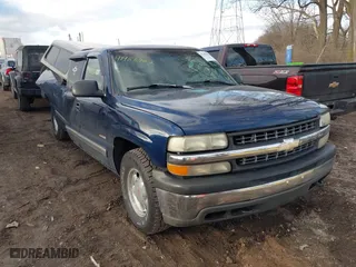 1999 Chevrolet Silverado 1500 LS with VIN 2GCEC19V1X1155172, listed as a IAAI auction lot 41488962 with 308,758 mi miles. Bid and sale history available at carsss.com. Image 1.