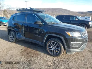 2018 Jeep Compass Altitude with VIN 3C4NJDBB5JT117506, listed as a IAAI auction lot 41447381 with 93,577 mi miles and . Bid and sale history available at carsss.com. Image 1.